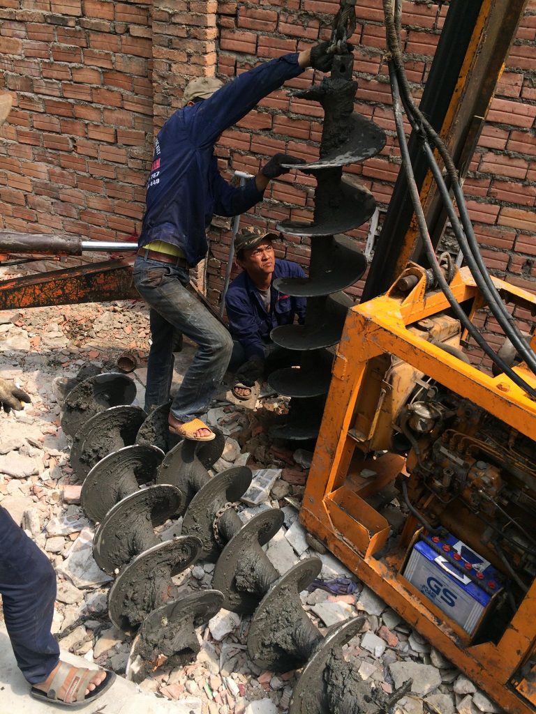 Ép cọc bê tông đại trà nhà anh Dự Quận Bình Thạnh